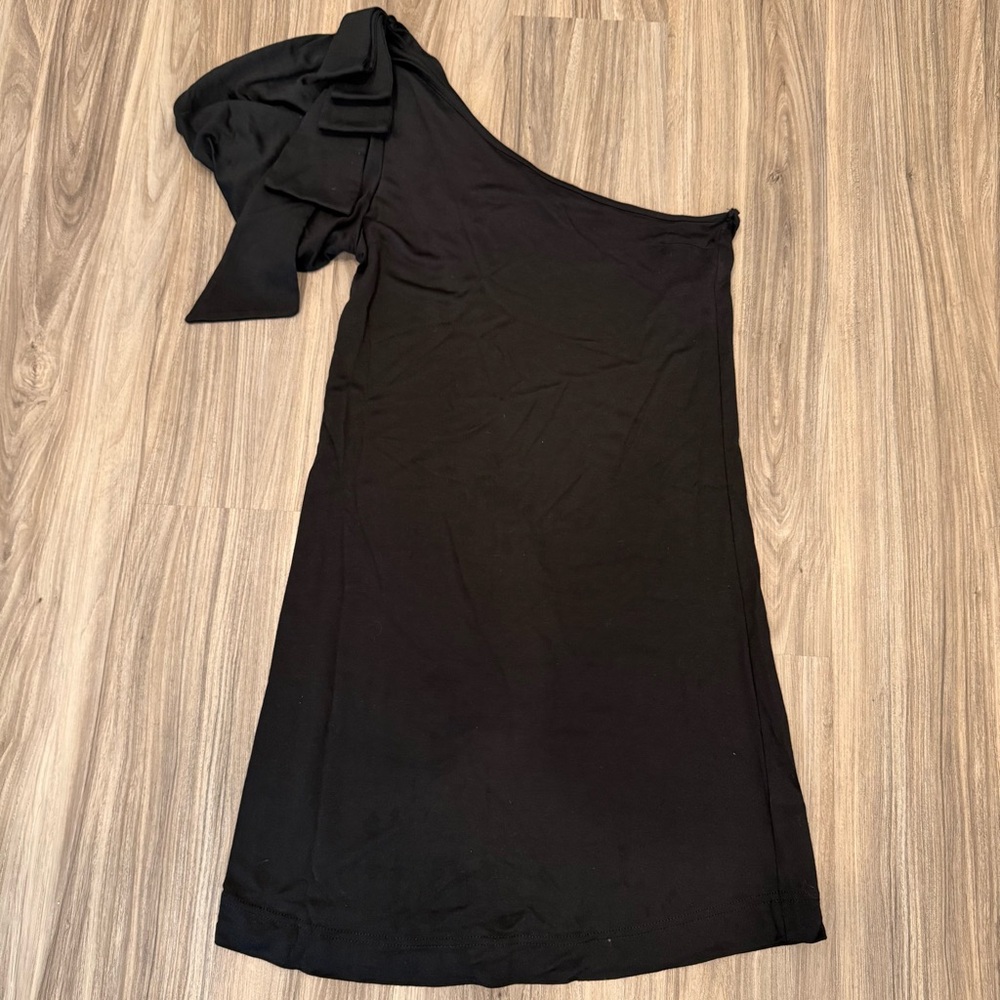 French Connection Black One-Shoulder Bow Detail Dress